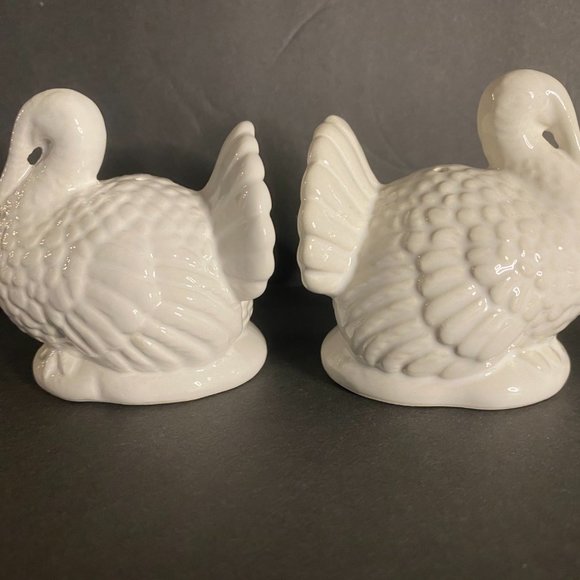 Ceramic Thanksgiving Turkey Salt and Pepper Shakers Off White - Picture 2 of 5